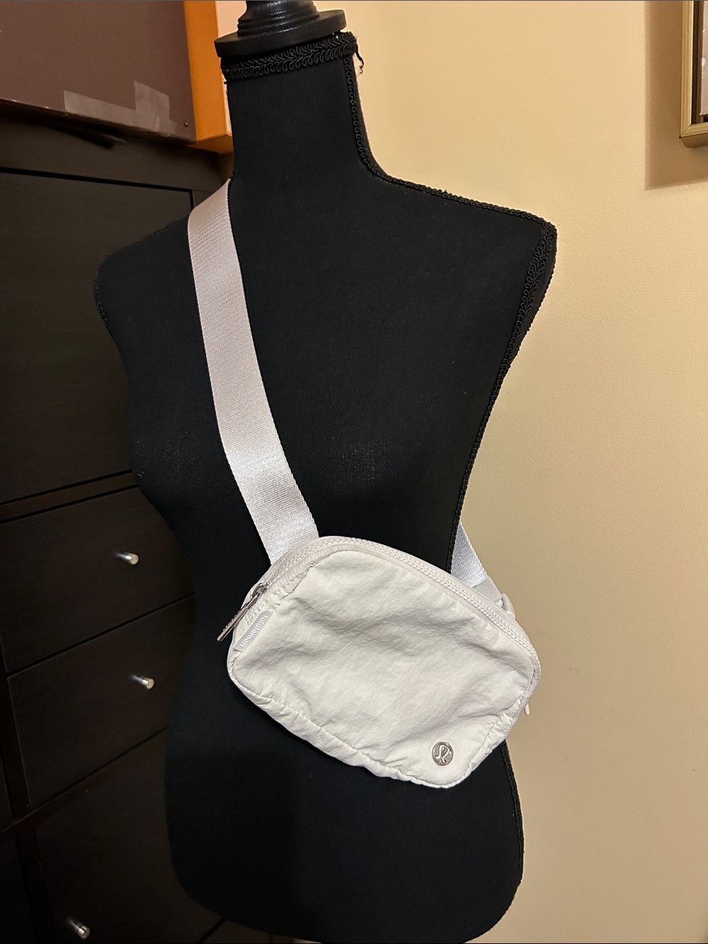 Lululemon Everywhere BeltBag/Crossbody Bag 1L White Opal (Great Condition!)